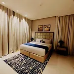 Luxury 1Br Majestine Apartment
