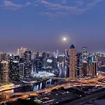 Easemytrip - Elegant 3Br On 53Rd Floor With Stunning City Views