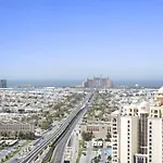 Stunning 1-Br Apartment In Heart Of The Palm