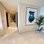 Luxury 2Br Avani Palm View Apt