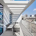 Bright 1Br With Balcony In Luma 22