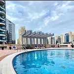 Stylish Studio With Stunning Dubai Marina View