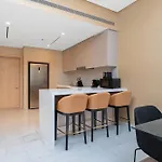 Escape24 Stunning 1Br Panoramic Sea View Palm Tower Palm Jumeirah Dubai