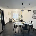 Stay In Brand New Luxury Sport City Apartment 15