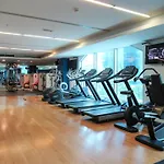 Marina Royale 3 Bedroom Apartment I Luxe Marina Harbour & Yacht Club Views I Nearby To A Beach I Free Pool, Gym, Wi-Fi And Parking I By Meerak