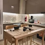 Cozy Urban Stay Near Dubai Mall