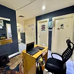 Aavhr Youth Holiday Home Near Burjuman Metro Station
