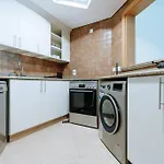 Elegant 1Br Retreat With Ocean Views, Palm