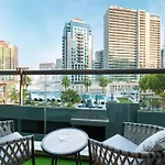 Luxurious New Studio! 2 Double Beds! Sleek Design & High-End Amenities In Dubai Downtown
