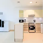 Chic 1Br Iris Amber Al Jaddaf