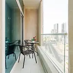 Elegant Apt In Marina, Large 1Br In Marina Heights