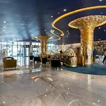 Spacious Studio With Pool - Canal & Burj Views