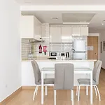 151 Residence Jumeirah Gardens