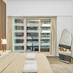 Spacious Home Near Metro & Beach In Dubai Marina