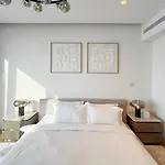 Livbnb - Live In The Sky With Sea And City View