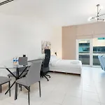 Bespoke Residences - Spacious Studio In Bay Square