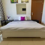 Nice Budget Rooms And Bed Space For \