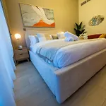 Elegant Studio With Pool Access & Private Terrace