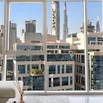 Stunning 1Bdr-4Gst Luxury With Burj Khalifa View