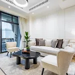 Upgraded 1Br Retreat With Iconic Burj Khalifa Views