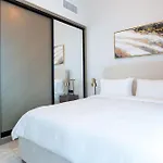 Keyrock Living - Luxury Furnished 2 Bedroom In Business Bay With Jacuzzi - Binghatti Canal