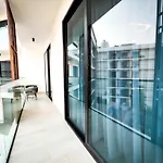 Stylish 1-Bedroom Retreat In Prime Gardens , Arjan