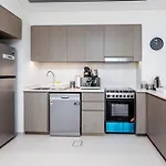 Near Burj Khalifa - 1Br Apartment In Grande Residence, Downtown - Allsopp & Allsopp