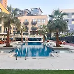 Blue Breeze - Elegant 1Br With Private Jacuzzi & Terrace In Jvc