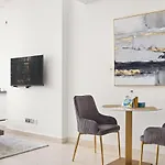 Silkhaus Luxurious Studio L Sky Gardens L Difc