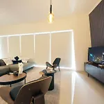 Breathtaking Marina View 2Br Suite At Damac Heights - Ahlan Hh