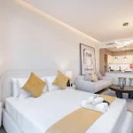 Bright & Airy Studio Perfect For 2 In Jvc