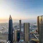 Luxury 2 Bedroom Apartment With Sky Line And Direct Dubai Mall Access At Burj Vista