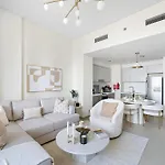 1Br Forte 2, Skyline City View