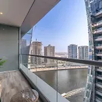 Studio In J One Tower Perfect For Your Stay And Sleeps 4