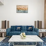 Elegant 1 Bed Apartment In Binghatti Creek