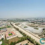 Cloud 9 - Luxurious 1 Bedroom Apartment In Business Bay