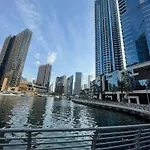 Four Stars Dubai Marina Jbr