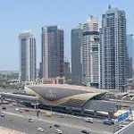 Cozy 1-Bedroom Apartment Perfect For Couple In Dubai Marina