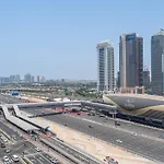 Cozy 1-Bedroom Apartment Perfect For Couple In Dubai Marina
