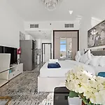 Stylish Studio Close To Metro At Pearlz By Danube