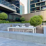 First Class 2Br Chic Downtown Escape