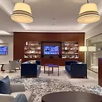 First Class 2Br Chic Downtown Escape