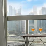 2-Bedroom Marina Skyline View In Jlt