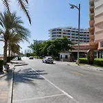 Waterfront 2Br Apartment With Sea Views