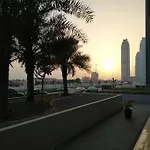 Entire 1 Bedroom Apartment With Swimming Pool Andjaccuzi In Business Bay, Heart Of Dubai