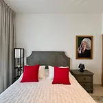 Chic & Modern 1Br In Jvc With Full Amenities