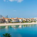 Deluxe Serene Views Studio In Dubai Palm Jumeirah