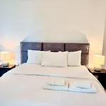 Tiffany Apartment Downtown Dubai