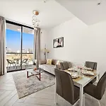 Elegant 1 Bedroom In Empire Residence