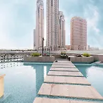 Urban Oasis - 2Br 6Pax - Infinity Pool & Near Metro
